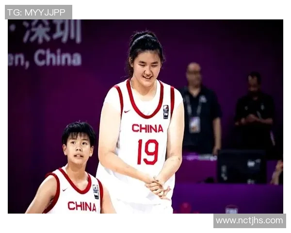 中国女篮集训新阵容2米23张子宇与韩旭联手争创最高双塔