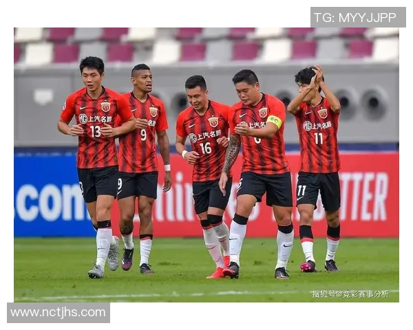 上港与悉尼对决分析：战术布局与关键球员表现的深度剖析